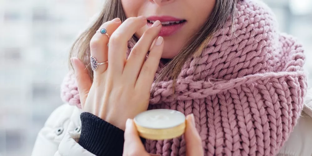 إليكِ أفضل النصائح للعناية بالبشرة خلال فصل الشتاء