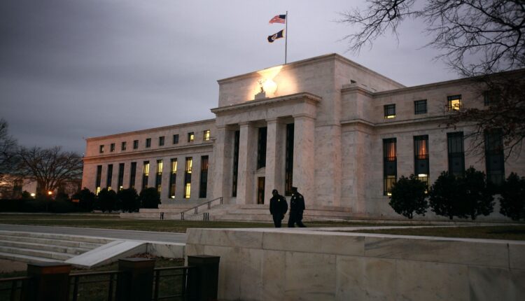 رفع سعر الفائدة