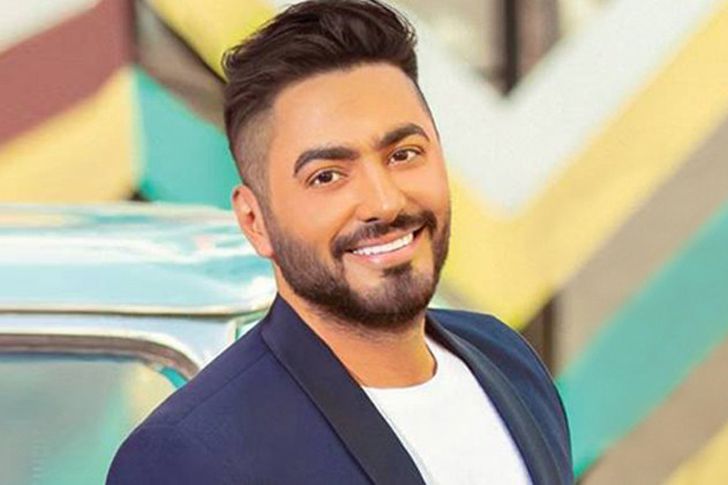 تامر حسني يعلن موعد عرض فيلمه الجديد تاج في دور العرض