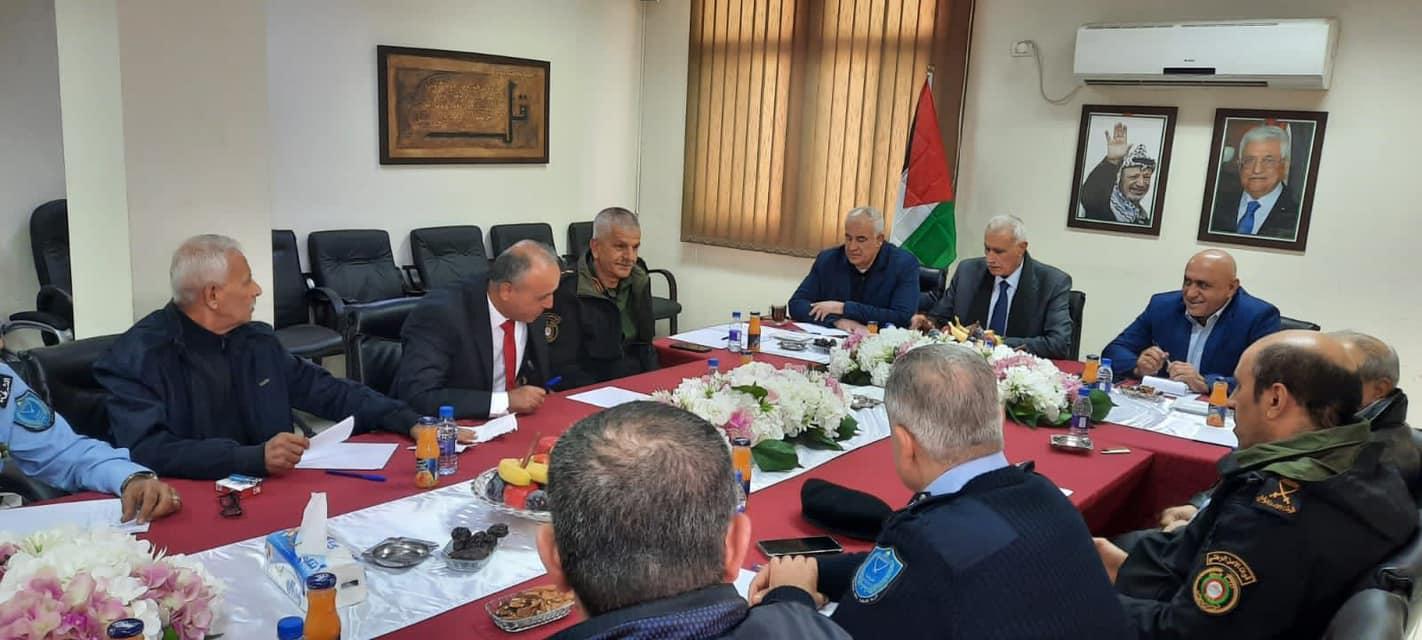 الرجوب يُطلّع قادة المؤسسة الأمنية على أوضاع جنين في ظل اعتداءات الاحتلال