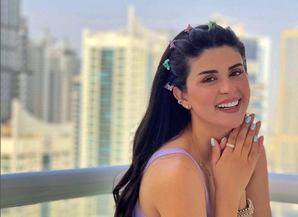 الفنانة سلمى رشيد تطرح أغنيتها الجديدة على يوتيوب