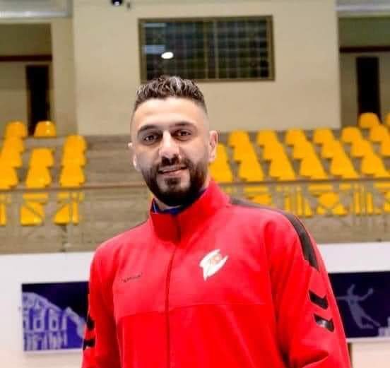توقف قلبه.. وفاة لاعب أردني في الملعب أثناء مباراة لكرة اليد