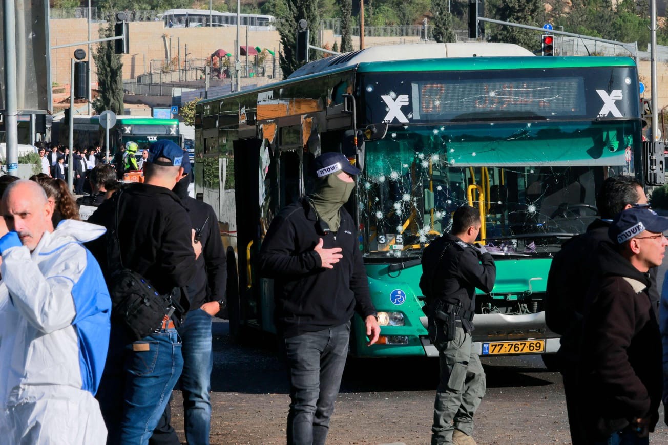 الاحتلال يعلن تفاصيل اعتقال مشتبه بتنفيذ عملية التفجير في القدس