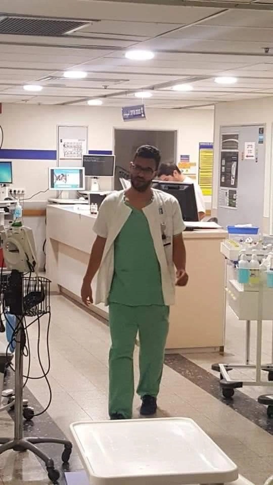 شهادات زور ضد الطبيب الفلسطيني المفصول أحمد محاجنة