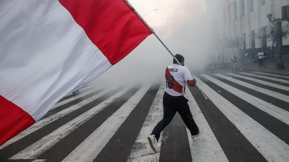 اشتباكات عنيفة في بيرو في مظاهرات مناهضة للحكومة