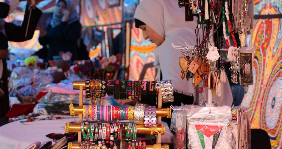 الأشخاص ذوي الإعاقة يوجهون رسالة للعالم عبر معرضٍ لمنتجاتهم