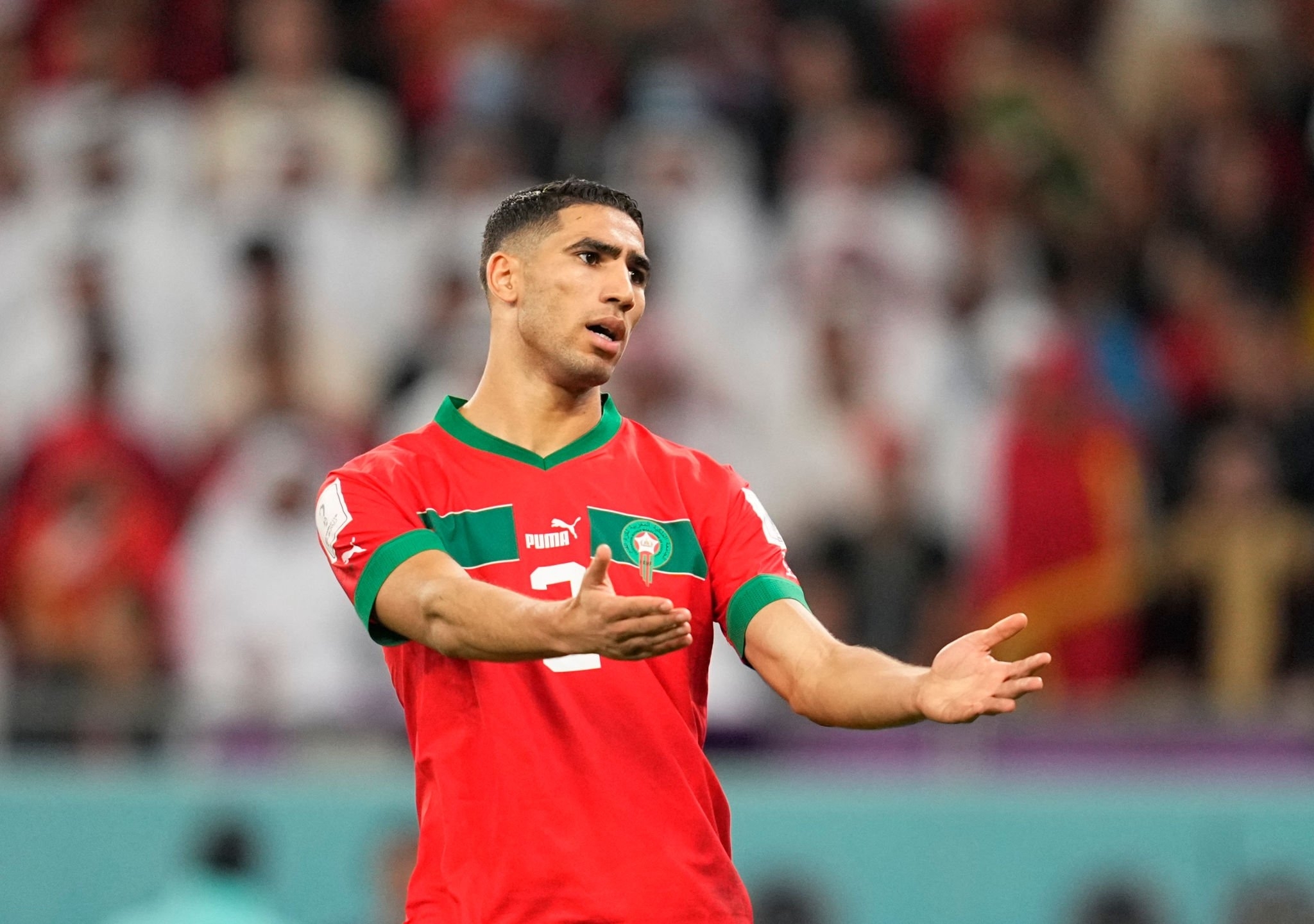أشرف حكيمي ينافس على جائزة أفضل لاعب إفريقي