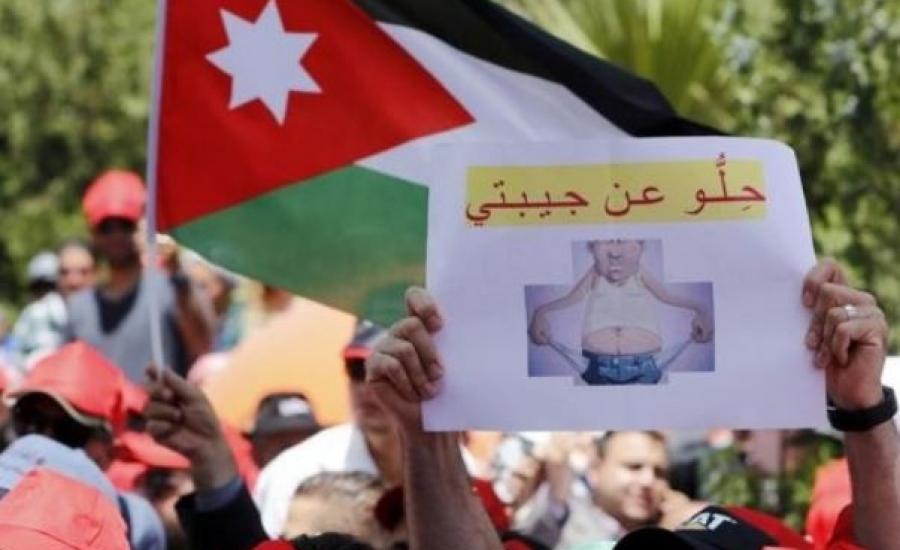 نائب أردني يُهدد الحكومة بحجب الثقة عنها في حال لم تخفض سعر الوقود