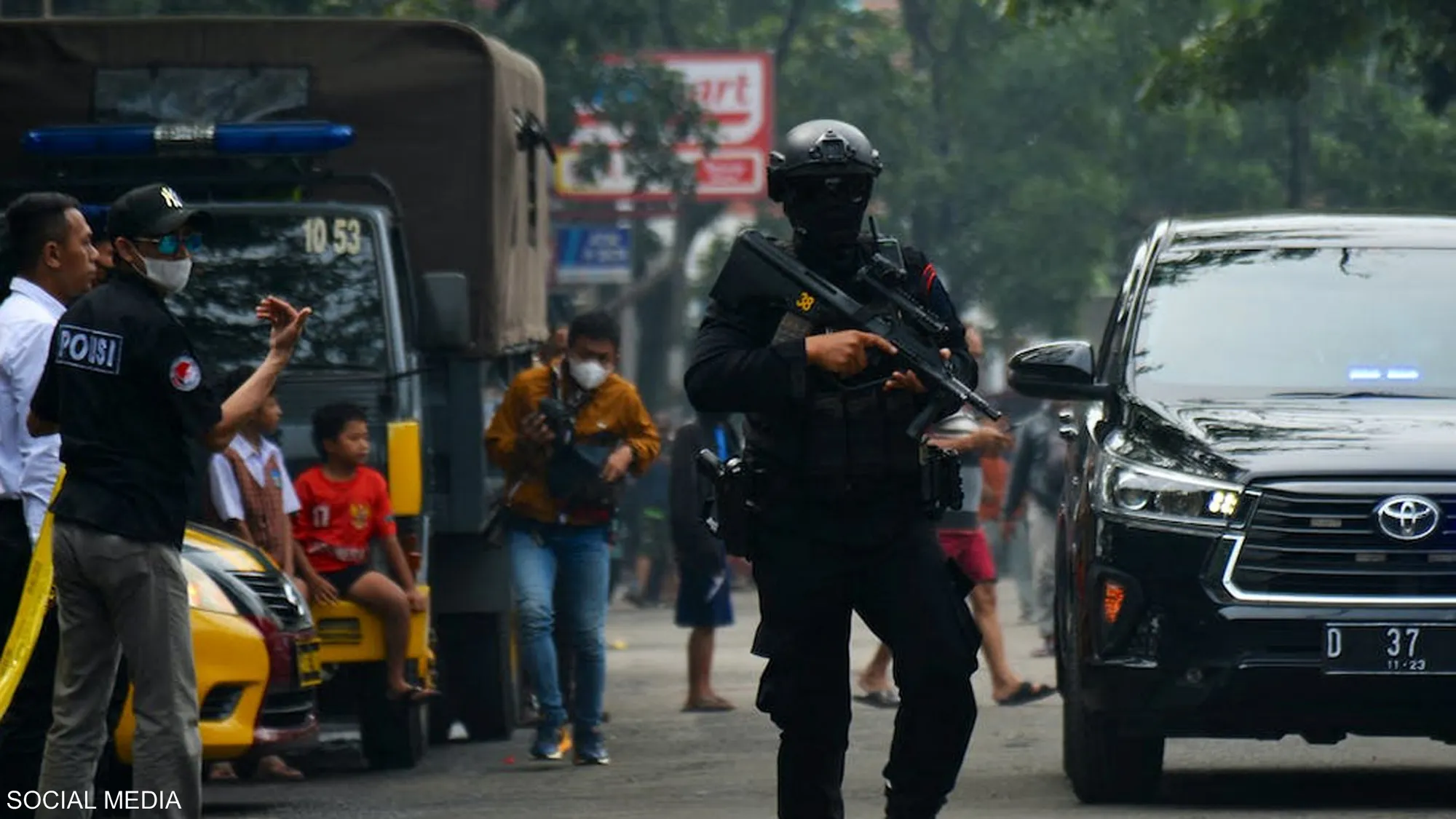 اندونيسيا.. قتلى وجرحى في هجوم انتحاري على مركز شرطة