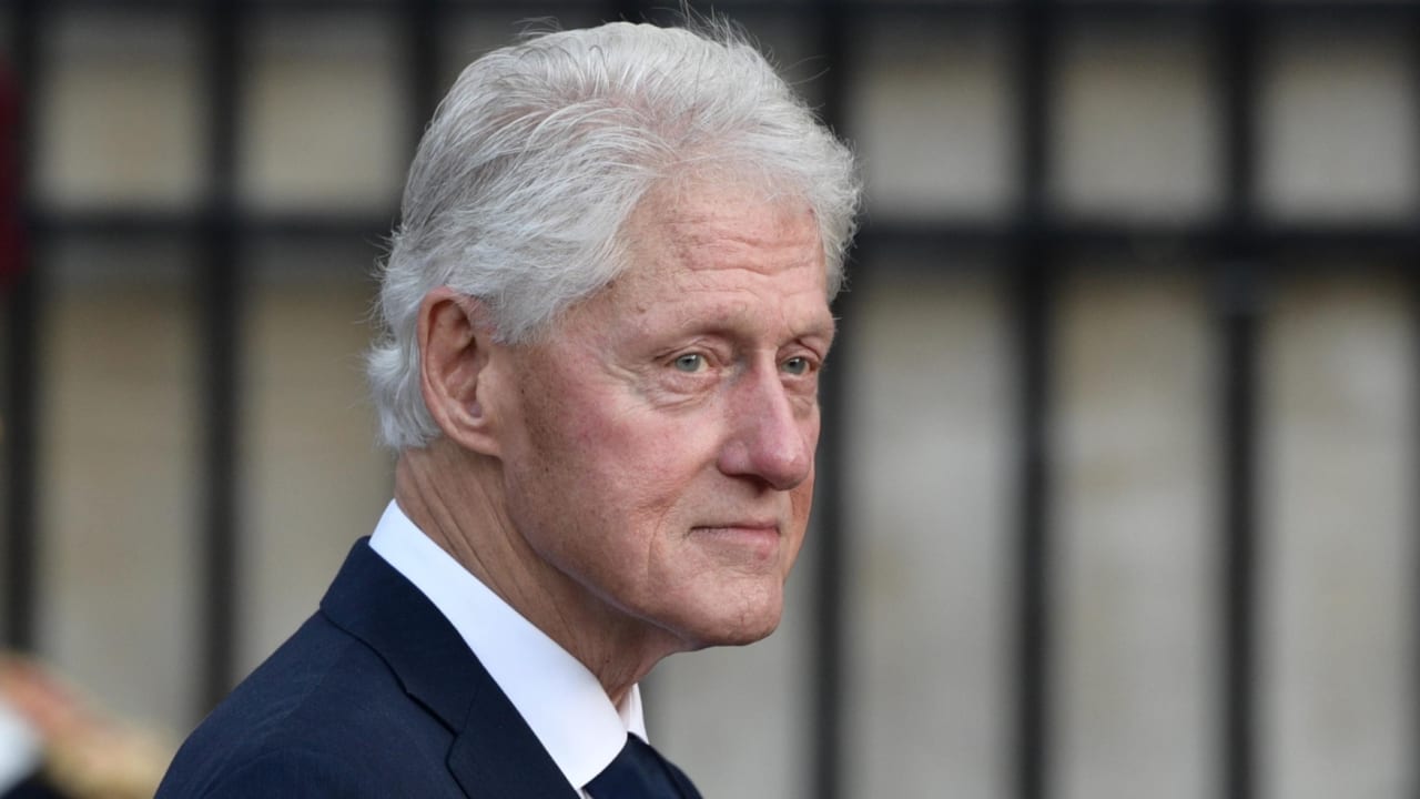 الرئيس الأمريكي الأسبق كلينتون يعلن إصابته بفيروس كورونا