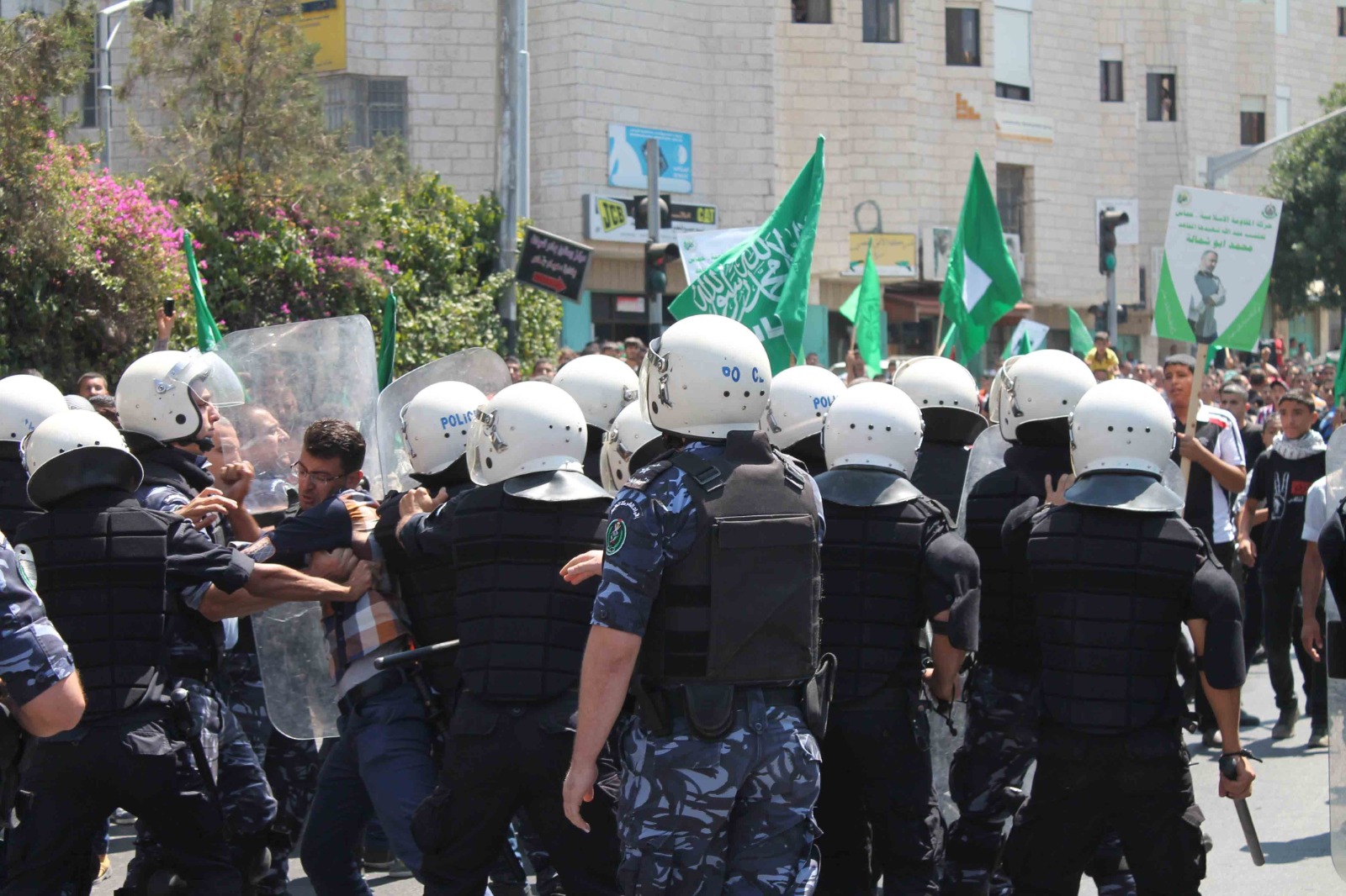 الذكرى الخامسة والثلاثين لتأسيسها.. مصاعب وتحديات أمام حماس