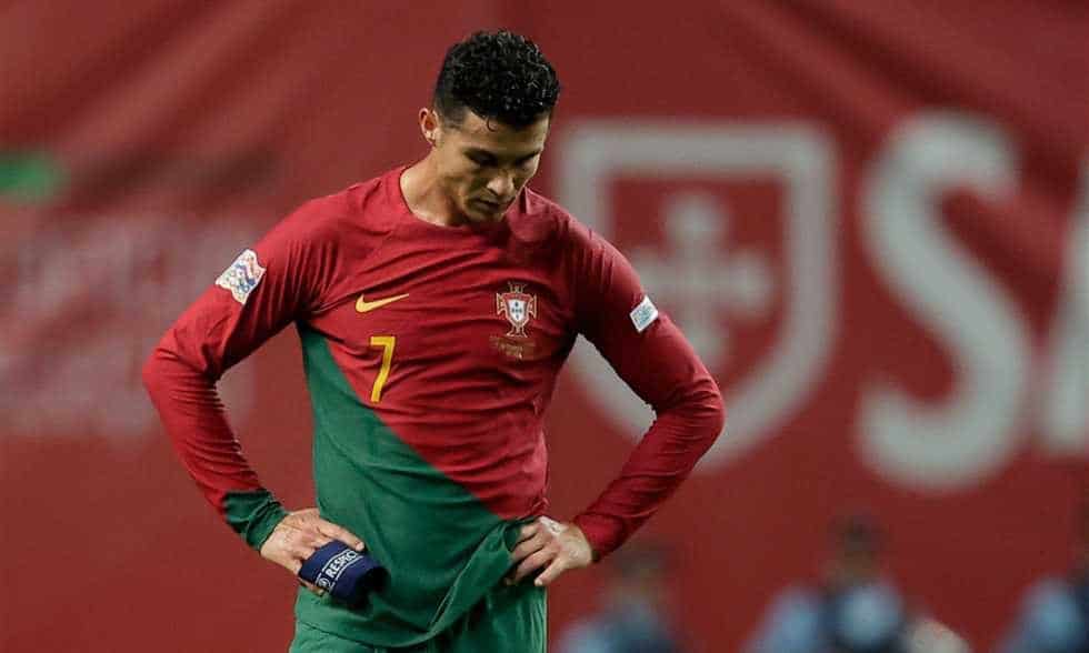 برتغاليون لا يريدون رونالدو أساسياً.. ماذا حدث لشعبية "الدون"؟