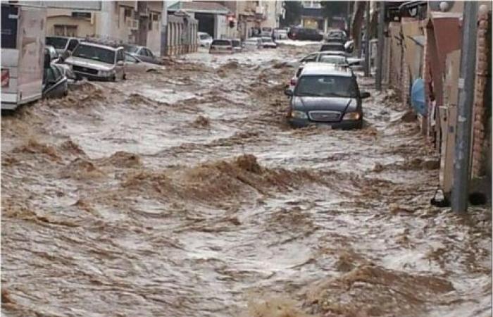 الأردن: إغلاق طرق رئيسية وانهيارت جراء السيول والأمطار الغزيرة