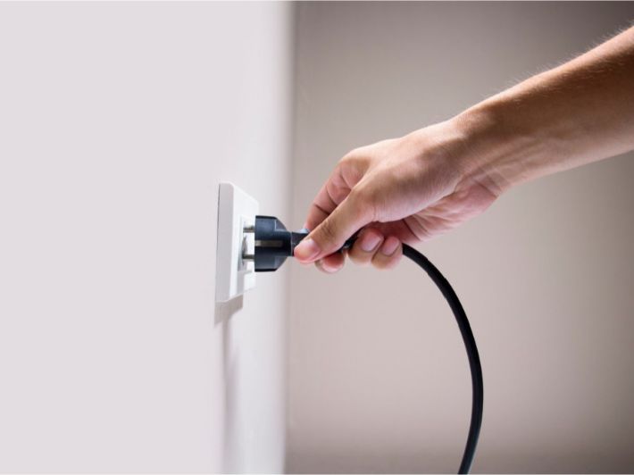 إليك أهم 20 نصيحة لتجنب الصعقة الكهربائية خاصة في المنخفض الجوي