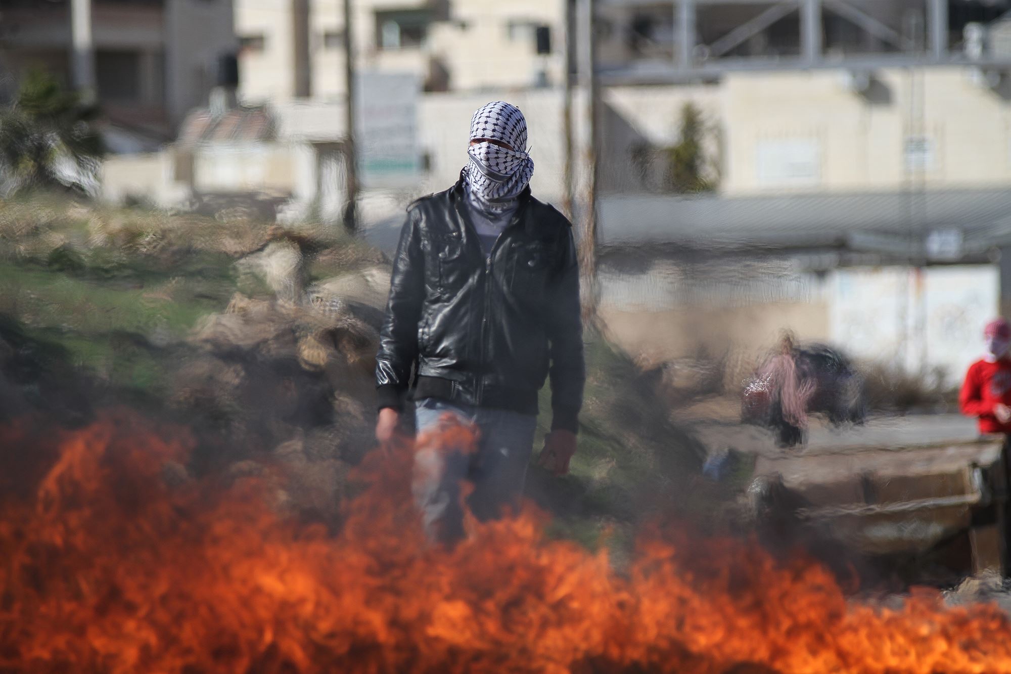 عام 2022 ثقيلٌ على الفلسطينيين.. هل يستغلونه لترتيب الجبهة الداخلية؟