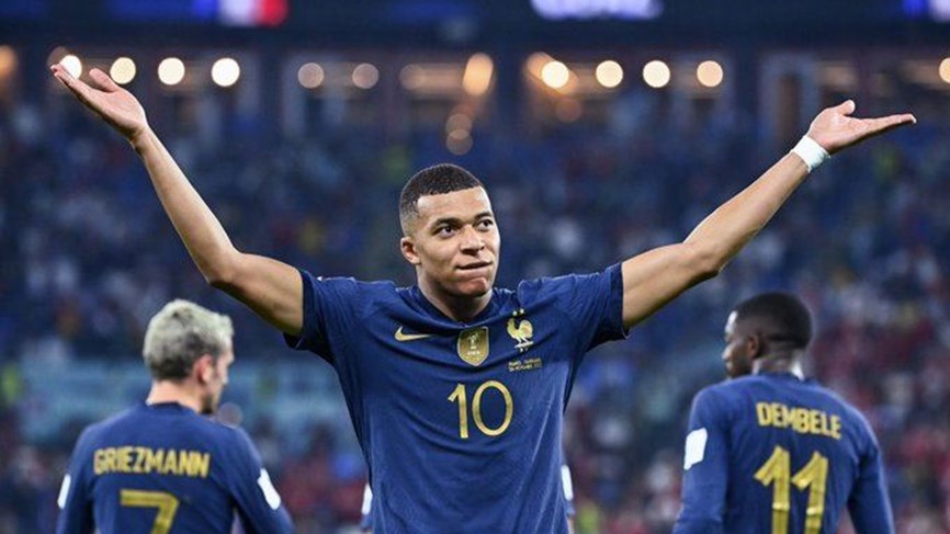 مبابي قائداً للمنتخب الفرنسي بعد اعتزال لوريس