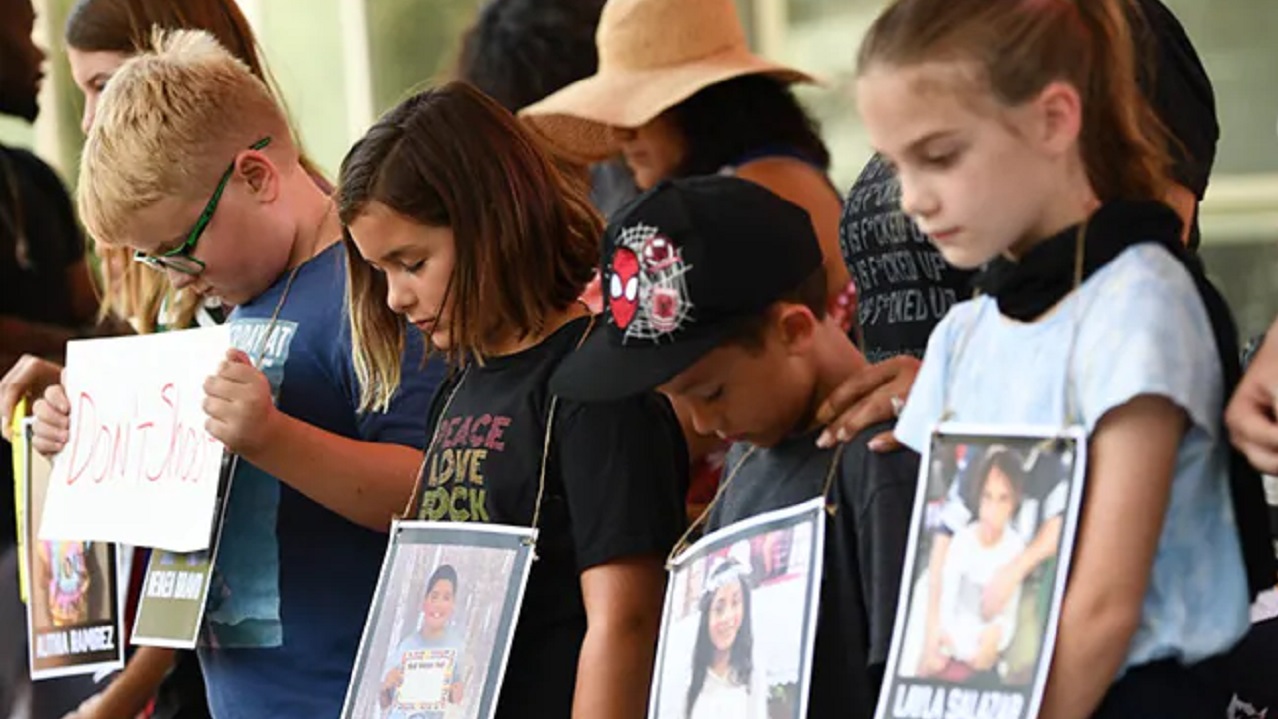 أمريكا.. ناجون من مجزرة يطالبون بتعويض بقيمة 27 مليار دولار