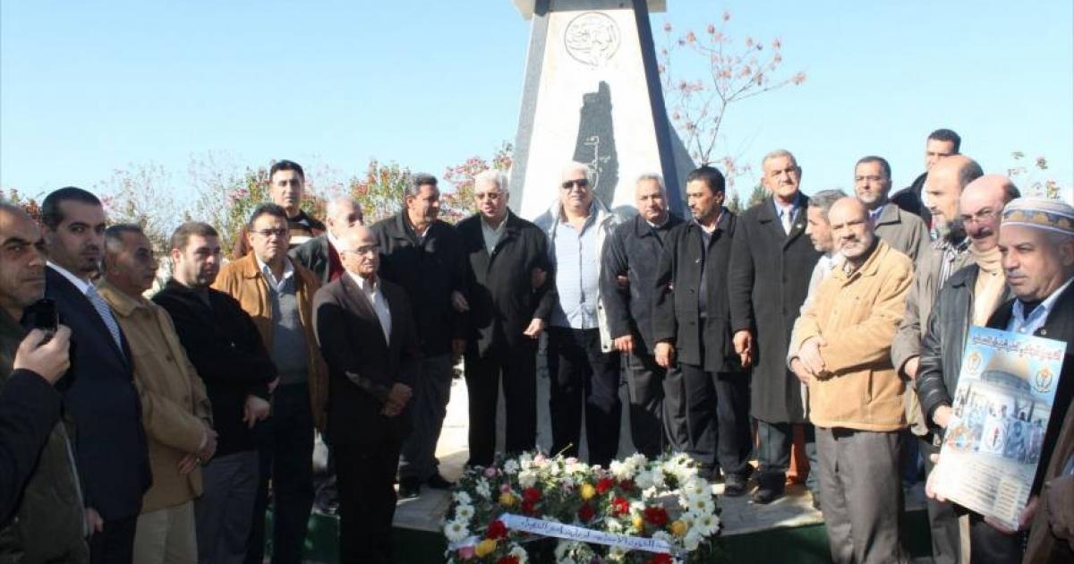 تونس: أكاليل زهور باسم الرئيس عباس على أضرحة شهداء الثورة