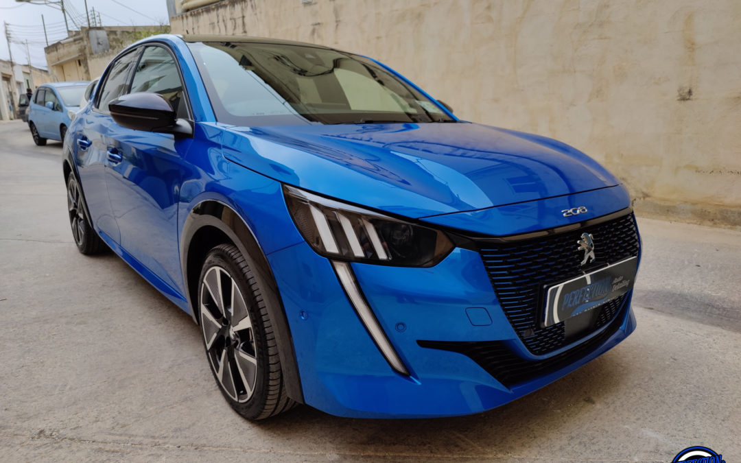 الإعلان عن وصول سيارات بيجو e208 الكهربائية إلى فلسطين (صور)