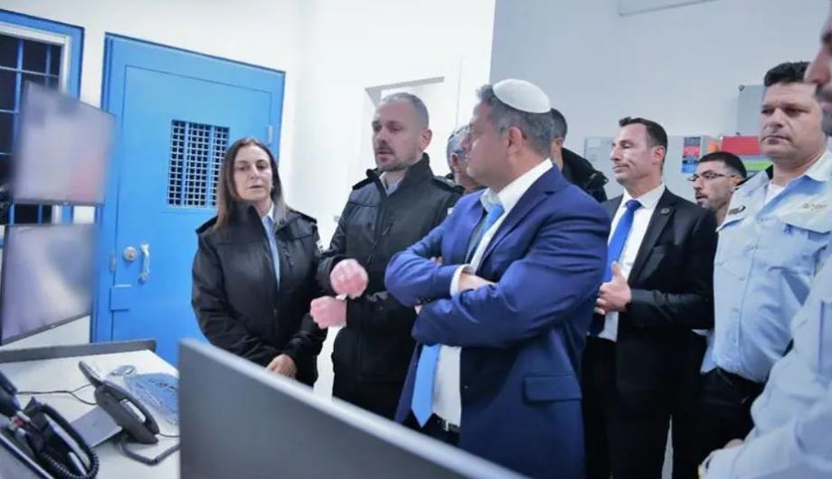 حماس عن زيارة بن غفير لسجن نفحة: سلوك إجرامي غير مسبوق