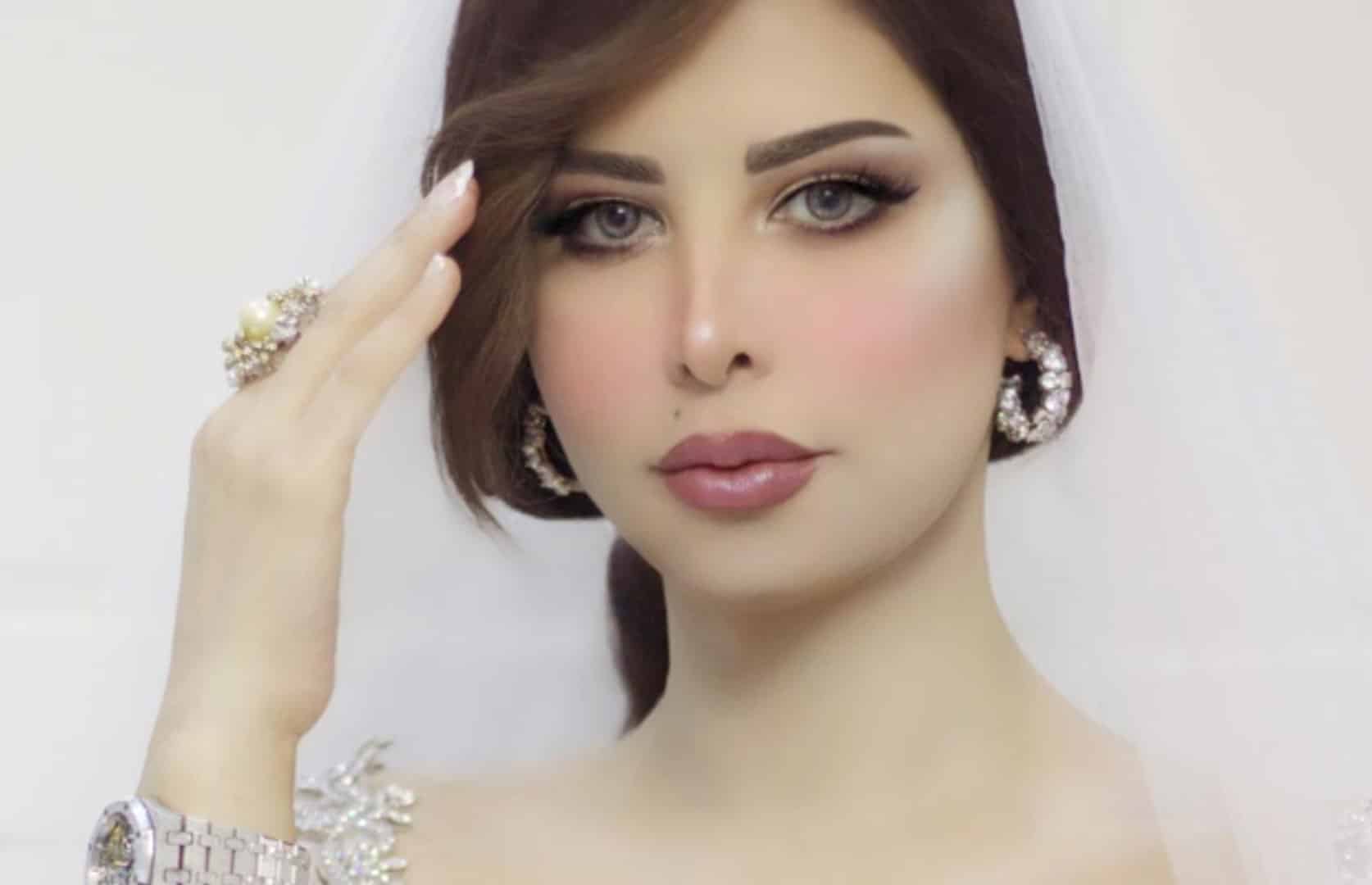 نجل نتنياهو يطرد شمس الكويتية بعد نشر هذا الهاشتاغ