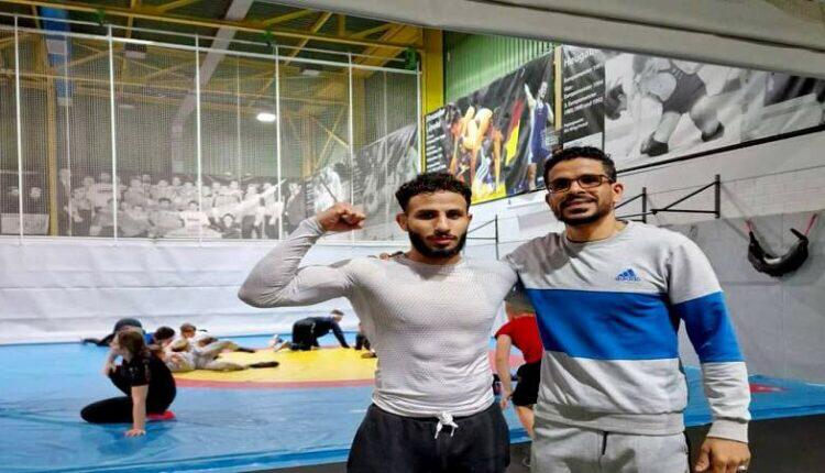 رفضًا للتطبيع.. لاعب مصارعة يمني يرفض مواجهة لاعب إسرائيلي