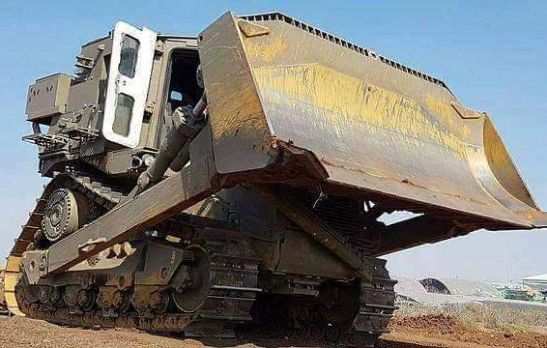 قوات الاحتلال تستولي على جرافة في سلفيت