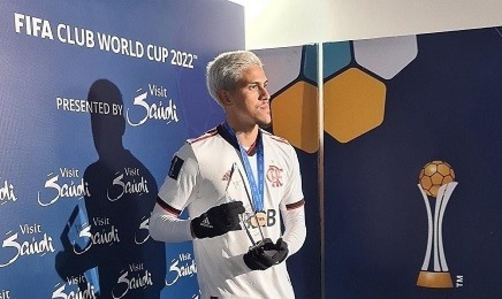 بيدرو جيليرمي مهاجم فلامينجو يتوّج بجائزة هداف بطولة كأس الأندية
