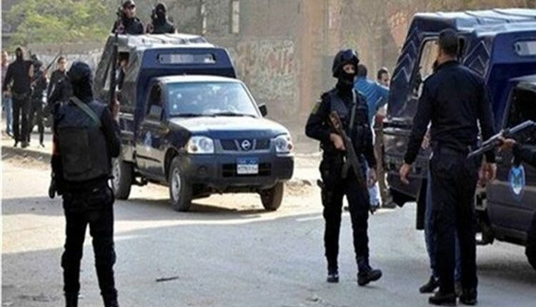 الأمن المصري يضب منظم حفلات يوزع المواد المخدرة