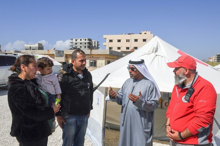 الإمارات تفتتح مخيماً مؤقتاً للمتضررين من زلزال سوريا