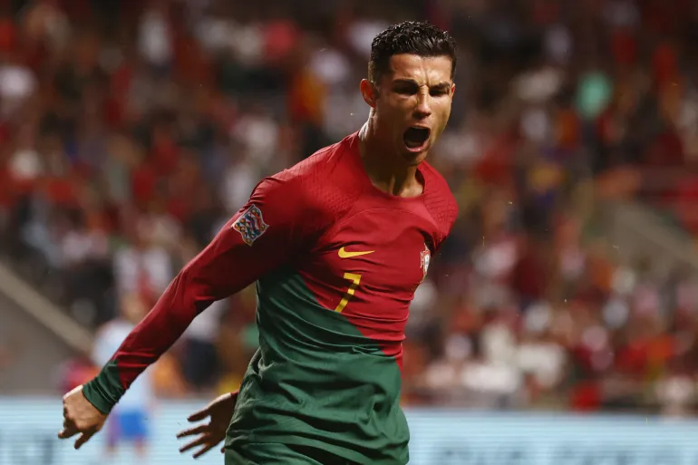 رونالدو يحقق رقماً قياسياً جديداً في المشاركات الدولية لكرة القدم
