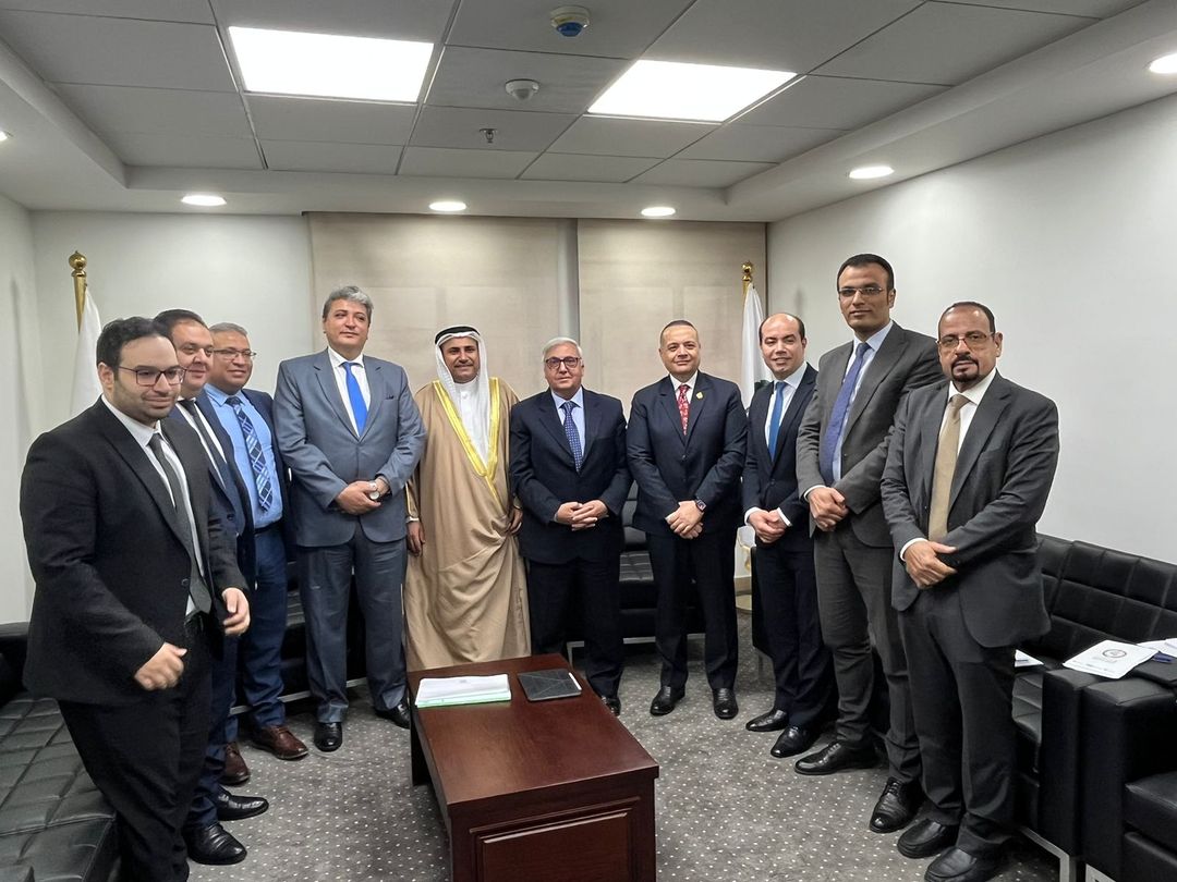 رئيس البرلمان العربي يستقبل رئيس المنظمة العربية لحقوق الإنسان