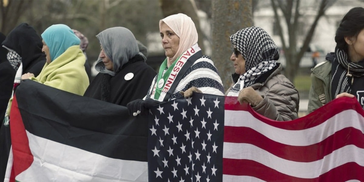 أمريكا: الجالية الفلسطينية تطالب بايدن بتوفير الحماية للمصلين بالأقصى