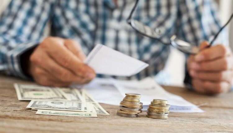 الضغوط المالية تسبب اعتلال الصحة