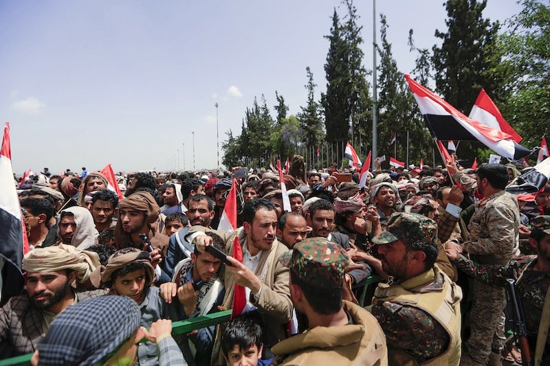 حادثة أليمة في اليمن.. توزيع مساعدات يُخلّف عشرات القتلى من المواطنين