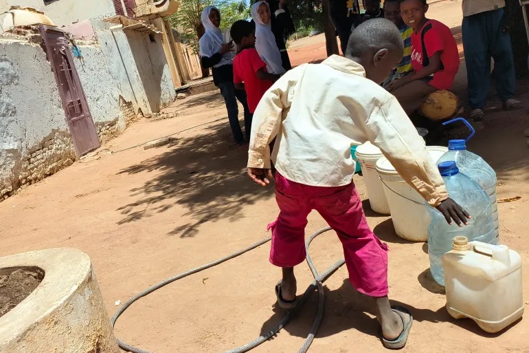 تحذيرات من كارثة إنسانية وشيكة لدى المدنيين في السودان