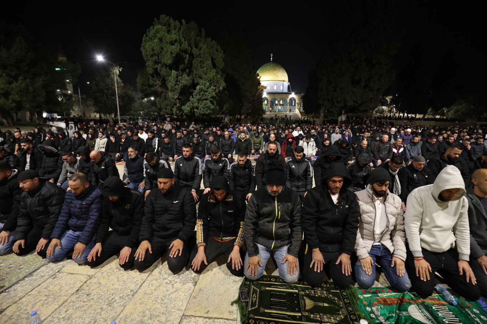 20 ألفًا أدوا صلاتي العشاء والتراويح في المسجد الأقصى