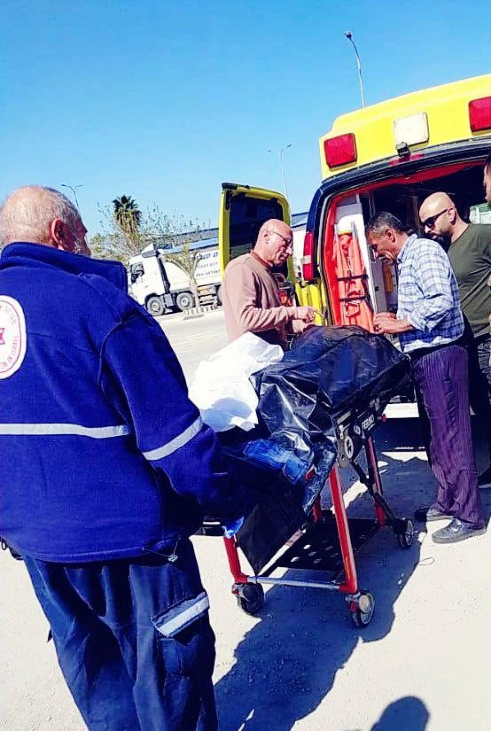 قوات الاحتلال تسلم جثمان الشهيد سند سمامرة من الخليل