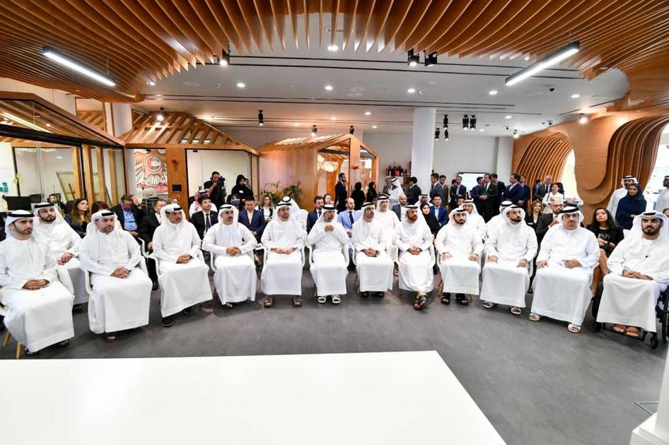 الإمارات تعلن عن إطلاق سوق عالمي للمركبات الكهربائية