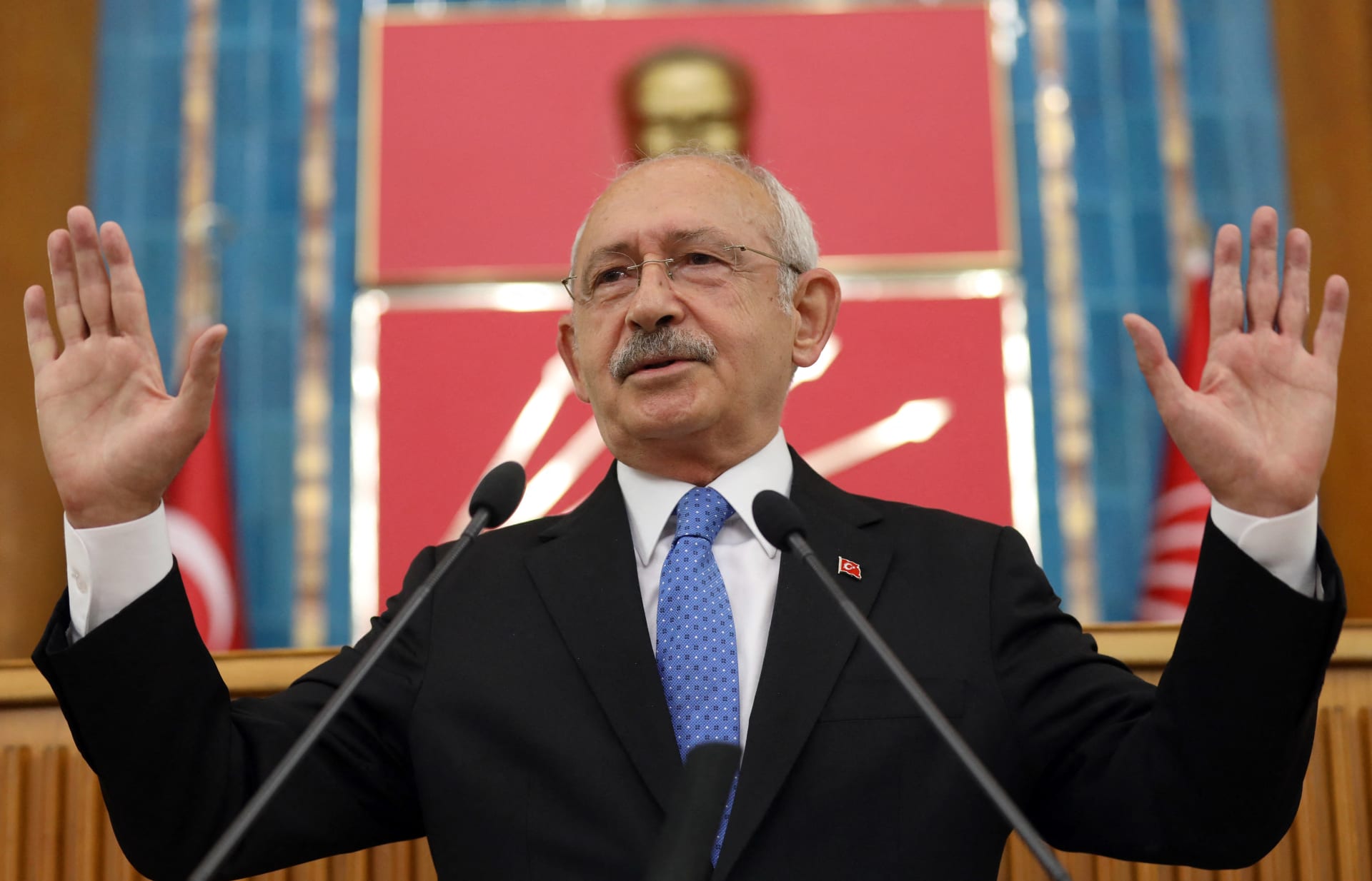 بسبب فيديو.. أوغلو يرفع دعوى ضد أرودغان