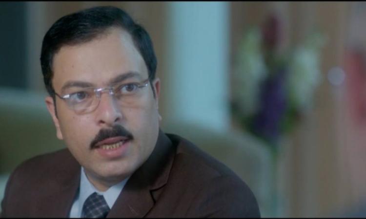 أصيب بالشلل.. آخر تطورات الحالة الصحية للفنان أحمد إبراهيم