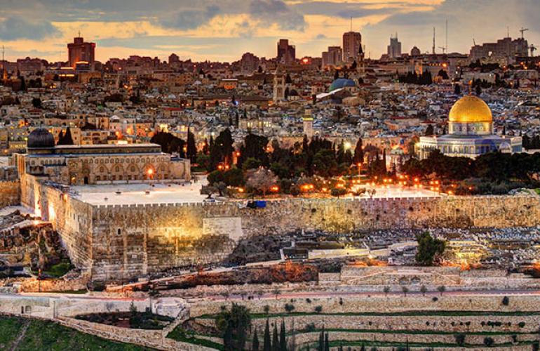 محافظ القدس يحذر من مخاطر التوسع الاستيطاني في المدينة