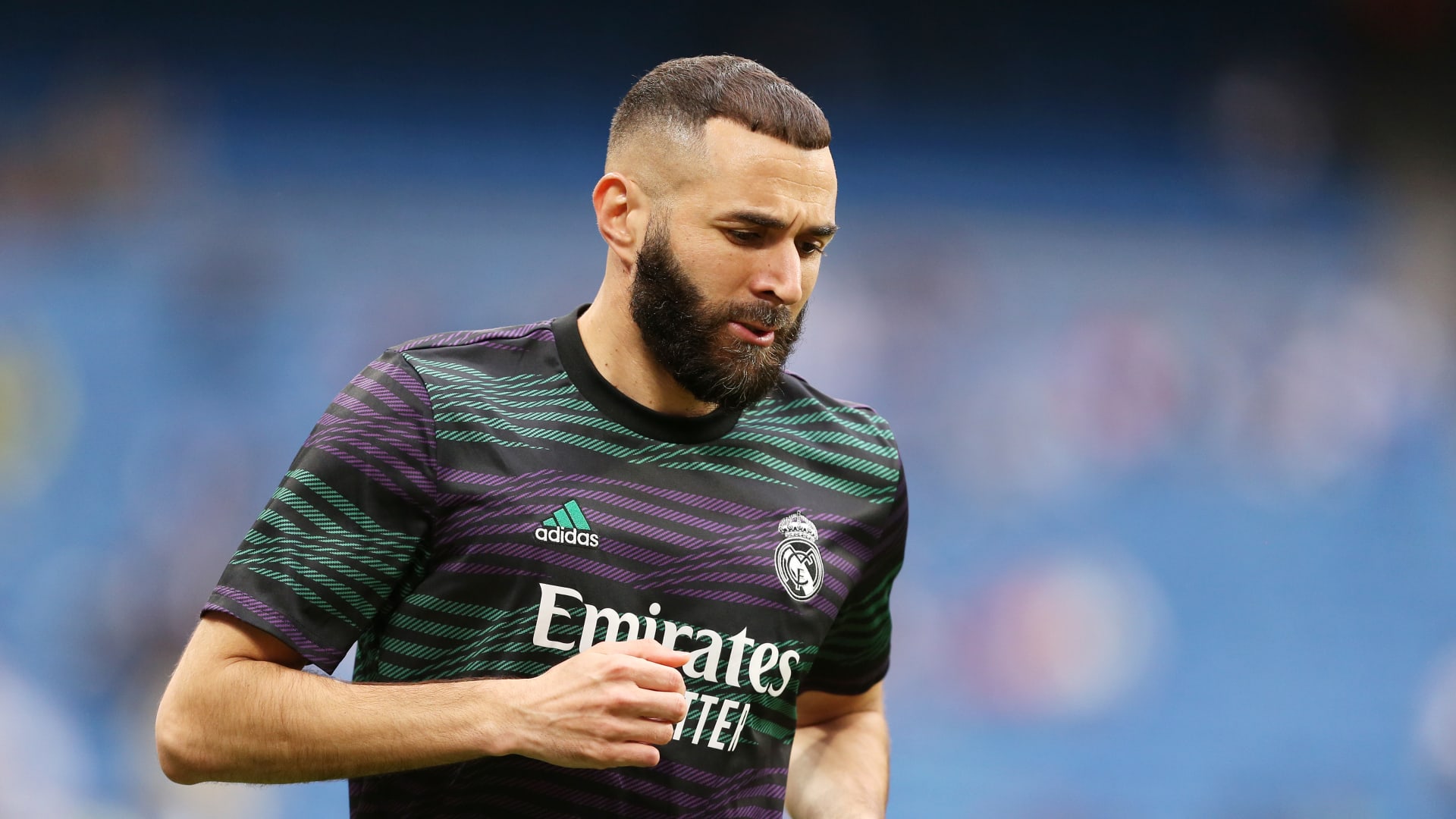 مقطع مصور يكشف عن اجتماعات بين بنزيما ومسؤولي "الاتحاد" السعودي