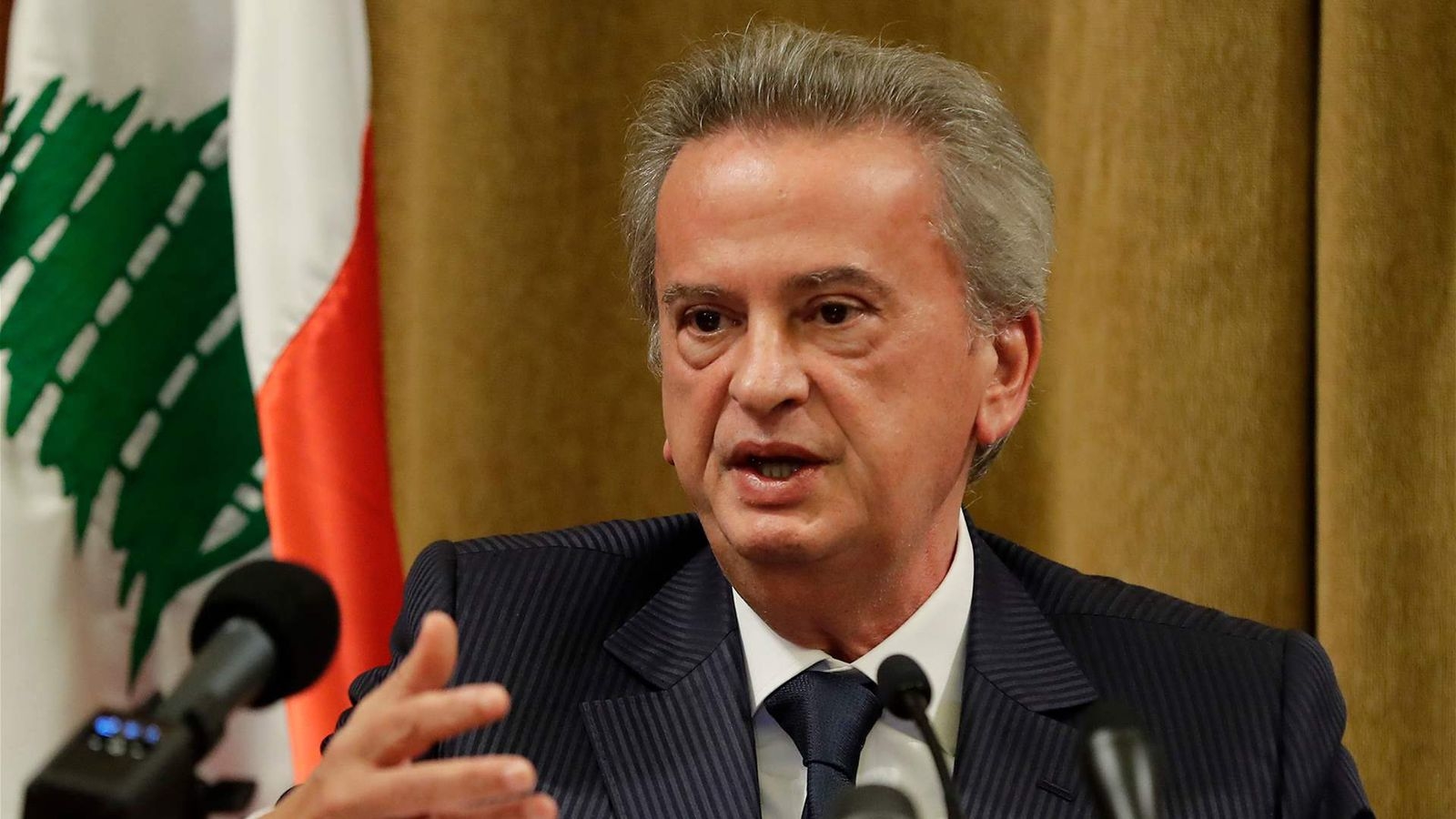 فرنسا تصدر مذكرة توقف بحق محافظ مصرف لبنان رياض سلامة