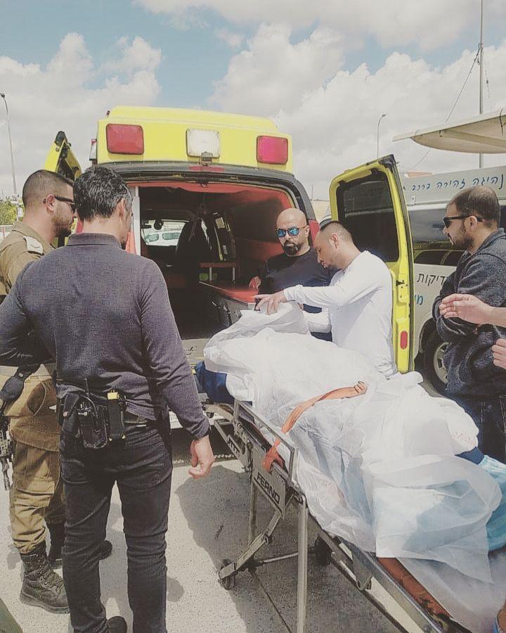 الاحتلال الإسرائيلي يسلم جثمان الشهيد شريف وريدات من الخليل