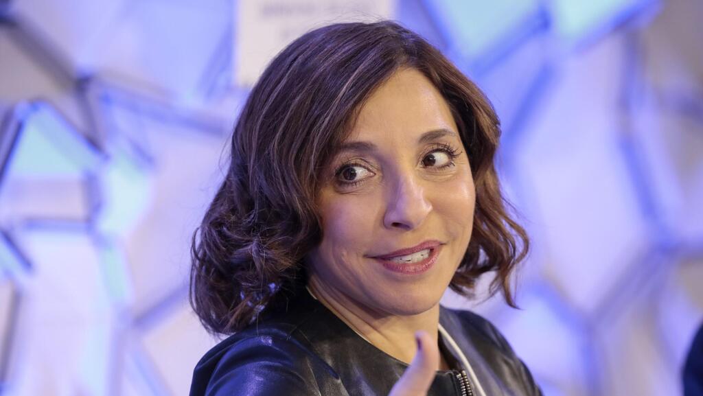 إيلون ماسك يعلن رسمياً تعيين ليندا ياكارينو رئيساً تنفيذياً لتويتر