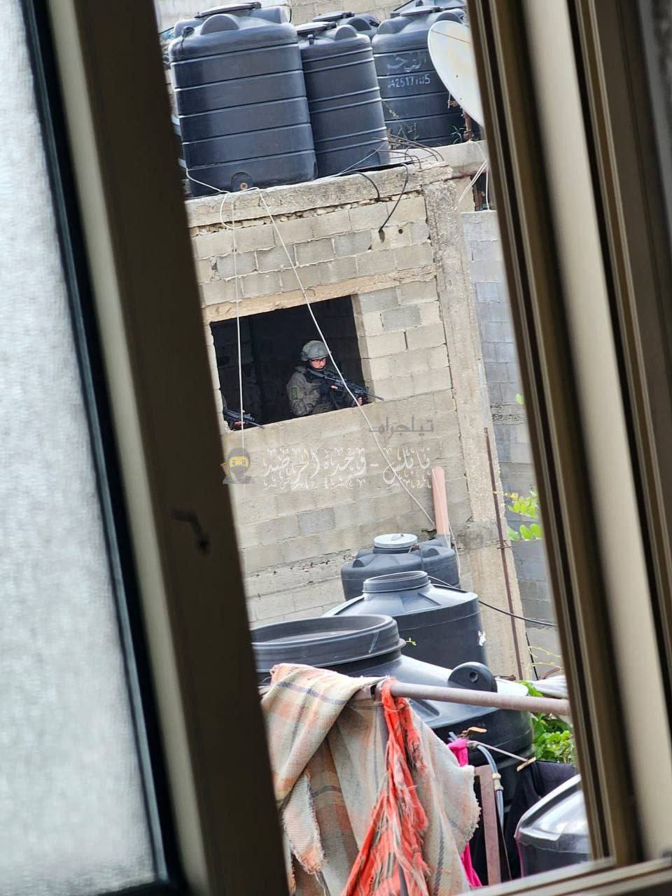 قوات الاحتلال تقتحم مخيم بلاطة بنابلس وسط اشتباكات مسلحة