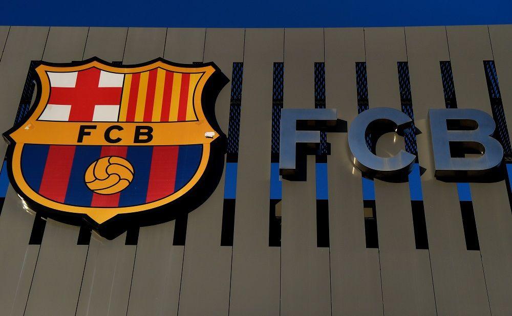 بالأسماء.. نادي برشلونة يعرض أربعة من لاعبيه للبيع