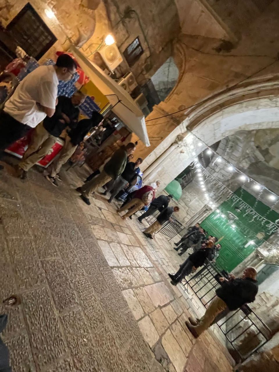 القدس: الاحتلال يقتحم المصلى القبلي ويطرد المعتكفين