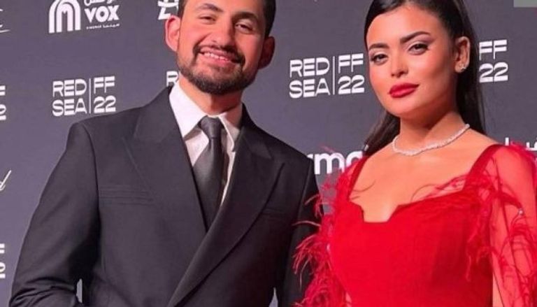 ما حقيقة ارتباط أمير المصري بالفنانة أسماء جلال؟